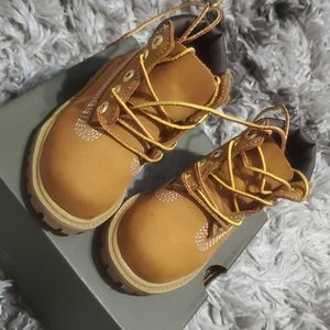 Toddler 5.5 Timberland boots